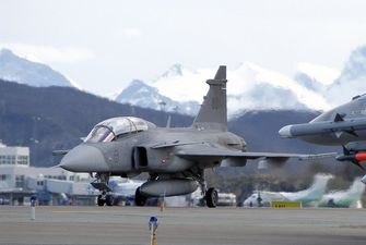 "F-16 или Gripen": Киев ведет переговоры о поиске платформы для получения авиации, — Резников