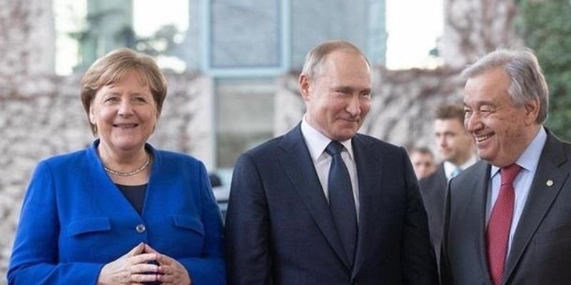 Путин обратился к Меркель и Шольцу