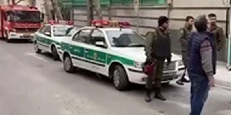 На посольство Азербайджана в Иране совершено нападение, есть погибший