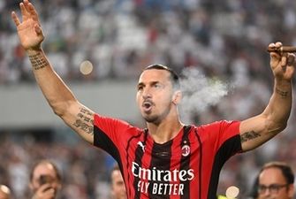 Прямо на поле: звезда футбола по-королевски отпраздновал победу в чемпионате Италии