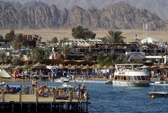В Египете вводят локдаун: закрываются рестораны, торговые центры и парки