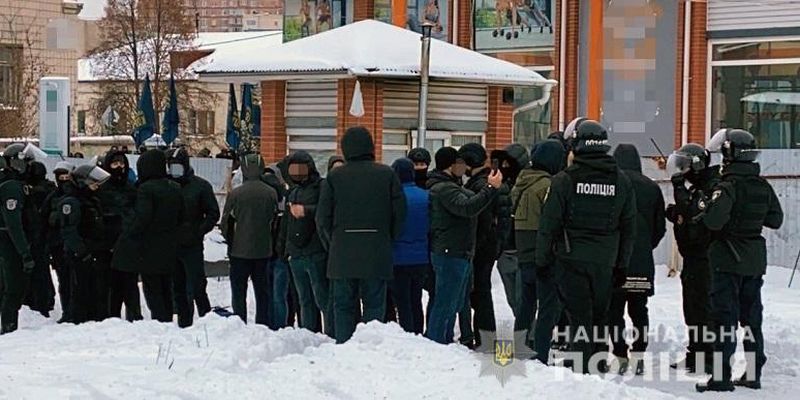 Полиция обыскала помещение, где, по мнению Нацкорпуса, находятся "титушки ОПЗЖ"