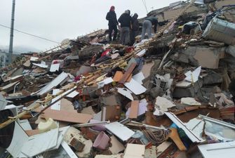 Дома рушились мгновенно: опубликованы первые секунды землетрясения в Турции
