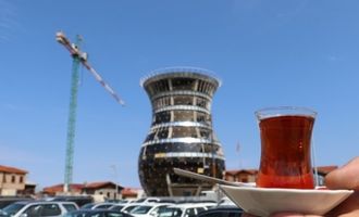В столице «чайной» провинции Турции строят 29-метровый стакан – бардак