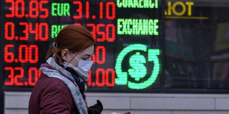В Украине подешевел доллар: свежий курс валют