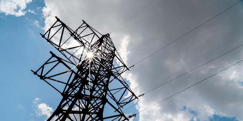 Украине не хватает электроэнергии: части потребителей будут выключать свет