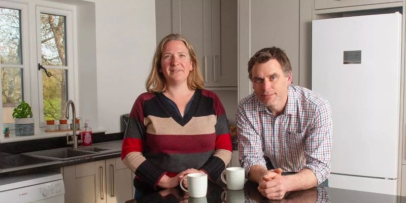 В Великобритании во время ремонта кухни супруги нашли клад, который изменил их жизнь