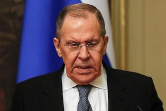 Россия требует от США выдать визу Лаврову