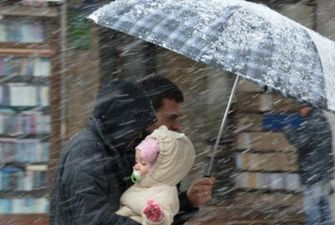 Немного дождя и чуть-чуть снега : синоптик уточнила прогноз погоды в Украине