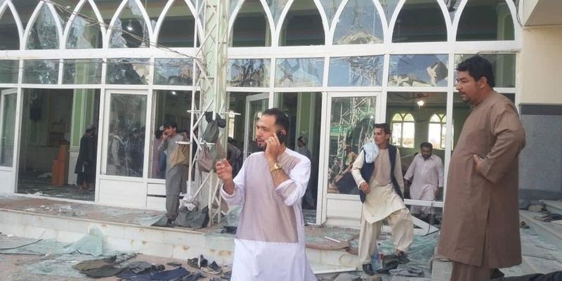 В Афганистане подорвали мечеть: 32 человека погибли