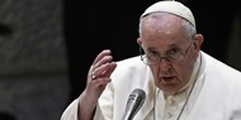 Папа Римский заявил, что гомосексуализм - не преступление