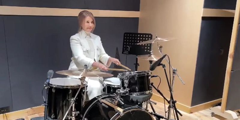 Юлия Тимошенко сыграла на барабанах