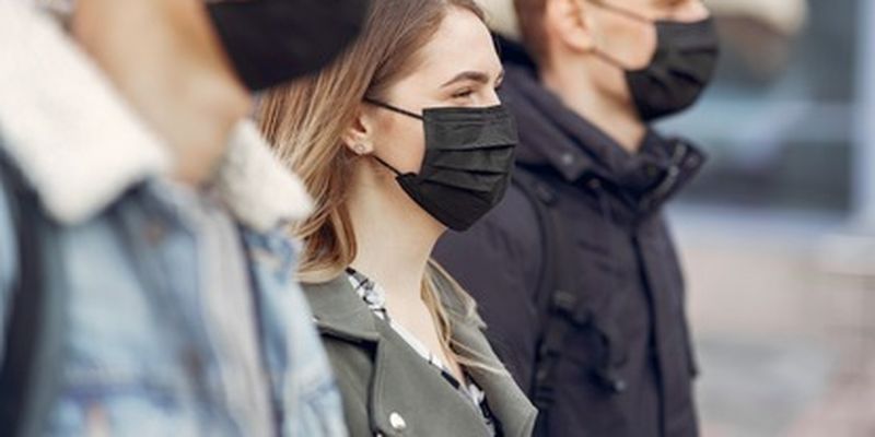 Готовьтесь платить штрафы: на улицах Украины будут вылавливать людей без масок