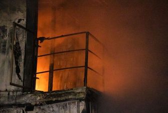 Нічні підпали у Києві: згорів цілий торговий комплекс BoxPark – фото, відео