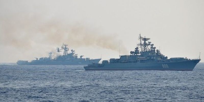 Оккупанты вывели в море 18 кораблей: Украине грозят полсотни "Калибров"