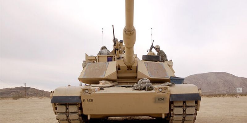 Експерти розповіли, чому Україна може мати проблеми через різні моделі західних танків
