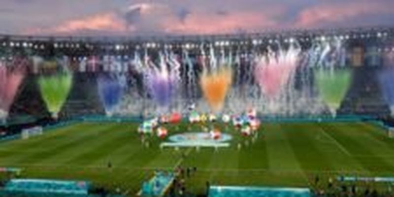 Кольоровий салют, віртуальне шоу та легендарні виконавці: у Римі стартувало Євро-2020