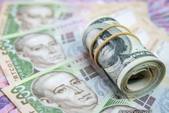 Доллар уходит в отрыв: американская валюта в Киеве поставила новый рекорд