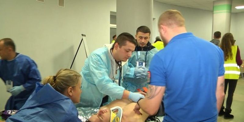 Львівські медики рятували життя під час псевдотеракту