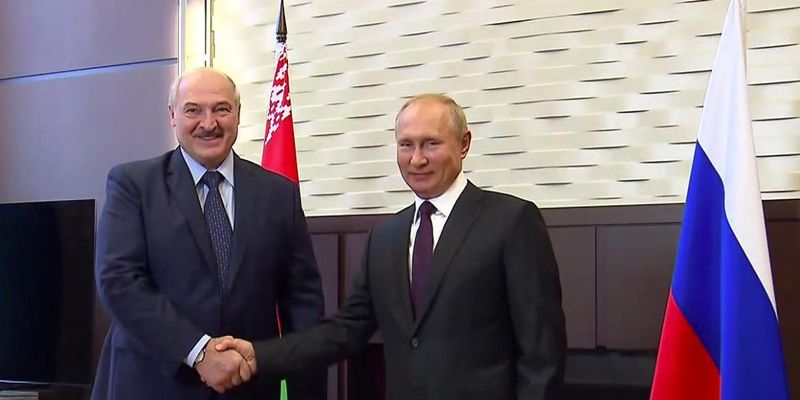 Заговорив про "непростий період": Лукашенко несподівано полетів до Путіна