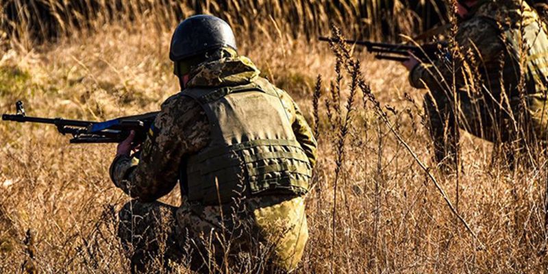 Бойцы ВСУ перехватили два беспилотника оккупантов возле Водяного