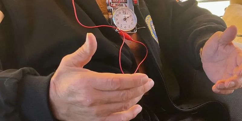 Арнольд Шварценеггер показал первое фото с кардиостимулятором