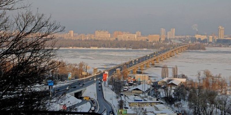 У Києві повністю закриють міст Патона: про що важливо знати кожному водієві