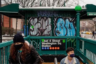 В Нью-Йорке вакцинировать от коронавируса решили прямо в метро