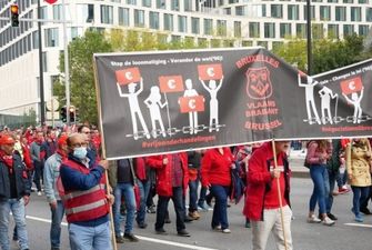 В Брюсселе на многотысячной акции требовали повышения зарплаты