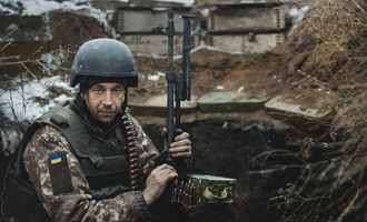 Обвалу фронту в Україні не буде, попри плани Росії перед 9 травня і гостру нестачу зброї, – NYT