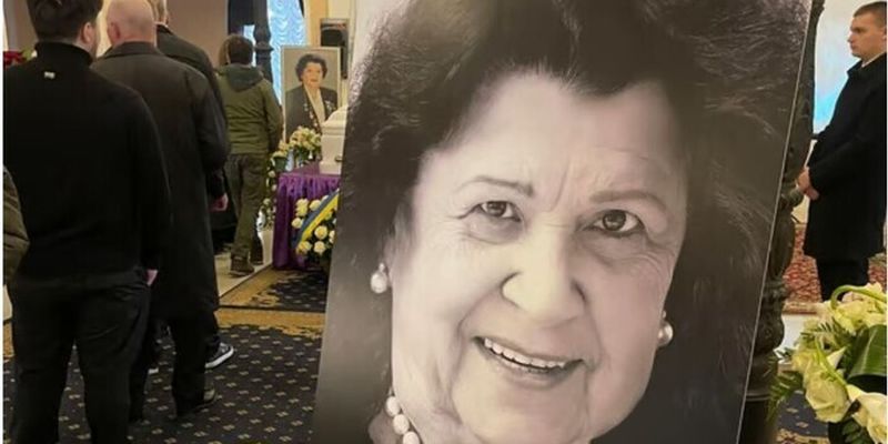Донька Альбіни Дерюгіною показала, як в Києві попрощалися з її легендарною мамою