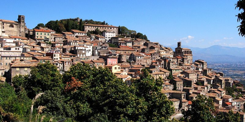 В Италии вновь начали продавать дома за 1 евро, но есть проблемы