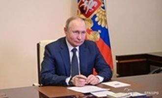 Путин повысил зарплаты судьям и прокурорам
