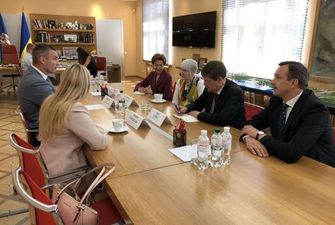 Кличко зустрівся з президенткою парламентської асамблеї НАТО Меделін Мун