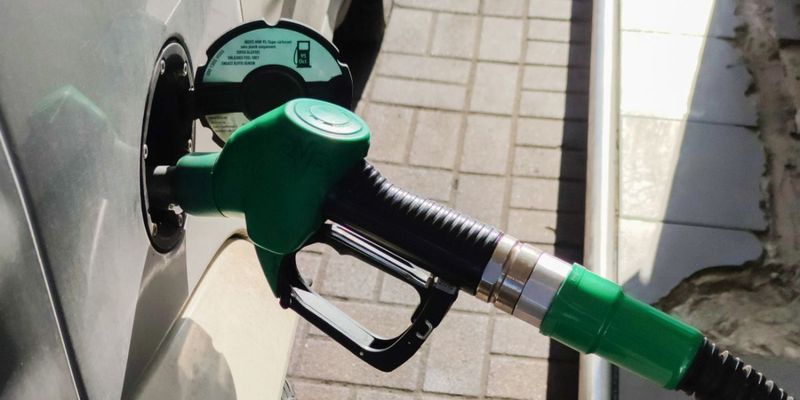 Бензин может перешагнуть отметку в 60 грн/литр только при 2 условиях: эксперт дал прогноз цен на АЗС