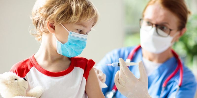 Для дітей від 5 до 11 років: FDA схвалило бустерну дозу Covid-вакцини Pfizer