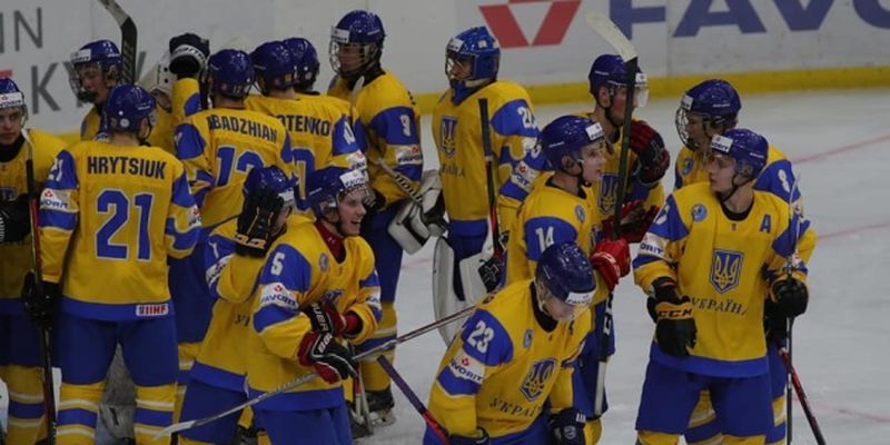 Украина уступила Франции на молодежном ЧМ по хоккею