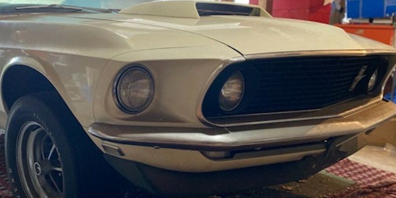 Простоявший в гараже почти 40 лет редкий Ford Mustang уйдет с молотка