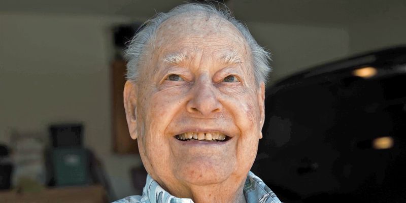 В США умер последний свидетель нападения японцев на Перл-Харбор ветеран Лу Контер