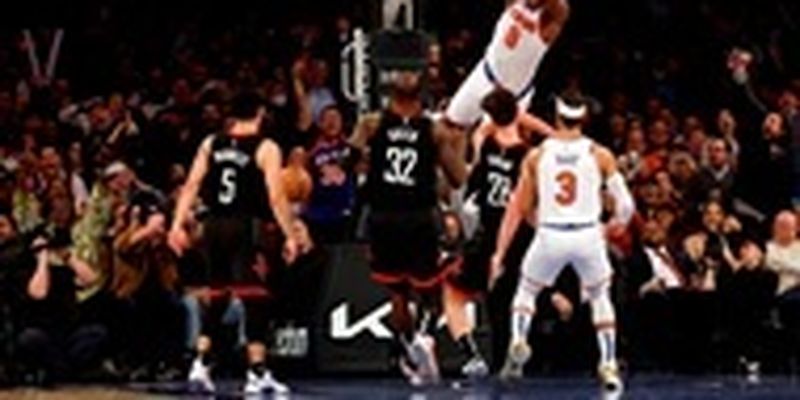 НБА: Лейкерс громит Даллас, Кливленд - Милуоки