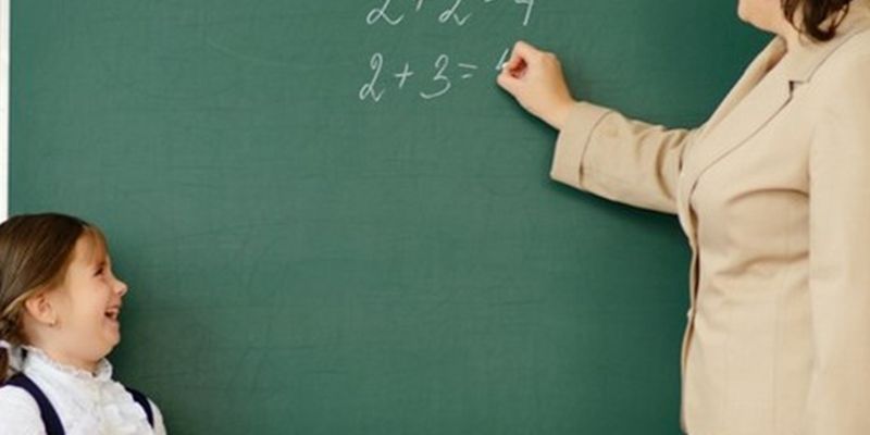 В МОН заявили о переизбытке учителей