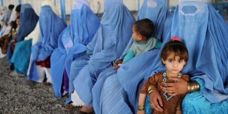 В Афганистане НПО приостанавливают деятельность из-за запрета брать на работу женщин