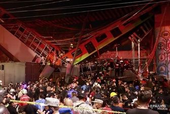 В Мехико мост рухнул под поездом, 15 жертв
