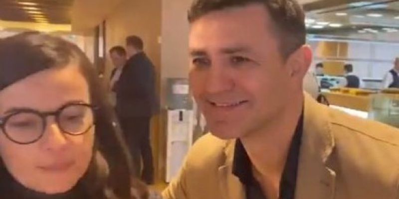 "У нас с вами гляделки": Тищенко странно вел себя на съезде партии