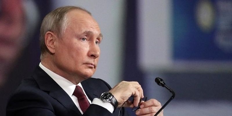 Путин назвал причину размещения войск у границ Украины