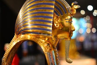 В гробнице Тутанхамона нашли кольцо с изображением инопланетянина