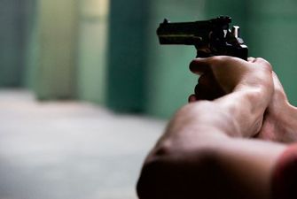 Пограбування зі стріляниною у Рівному: чоловік намагався викрасти кошти з обмінника