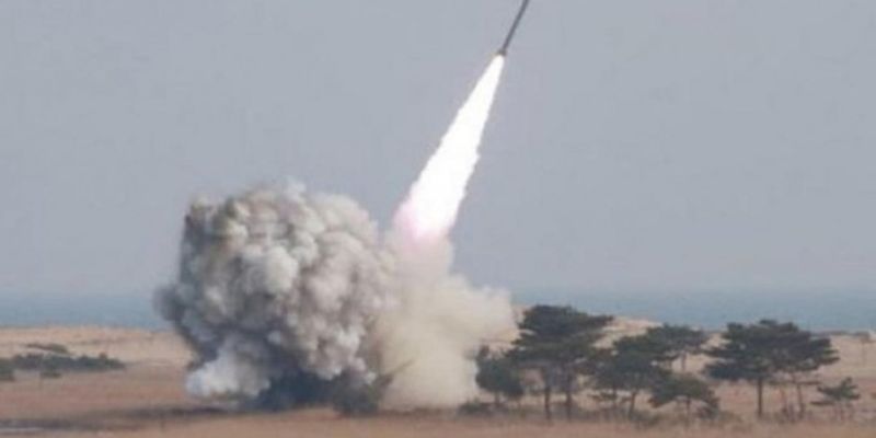 КНДР запустила две крылатые ракеты в сторону Желтого моря