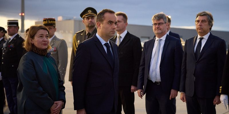 Министр вооруженных сил Франции Себастьян Лекорню рассказал об атаках российских хакеров