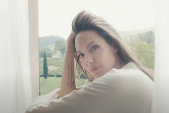 Анджелина Джоли озадачила уставшим лицом без фильтров на публике: кадры